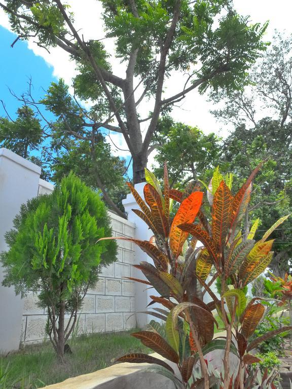 Golden Lotus Inle Hotel Nyaung Shwe Kültér fotó